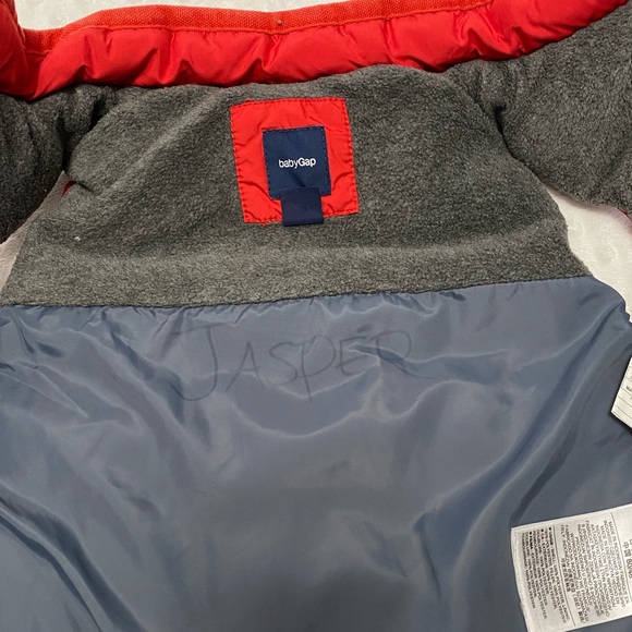 Gap Toddler’s Puffer Vest (12-18M) - Picture 4 of 6